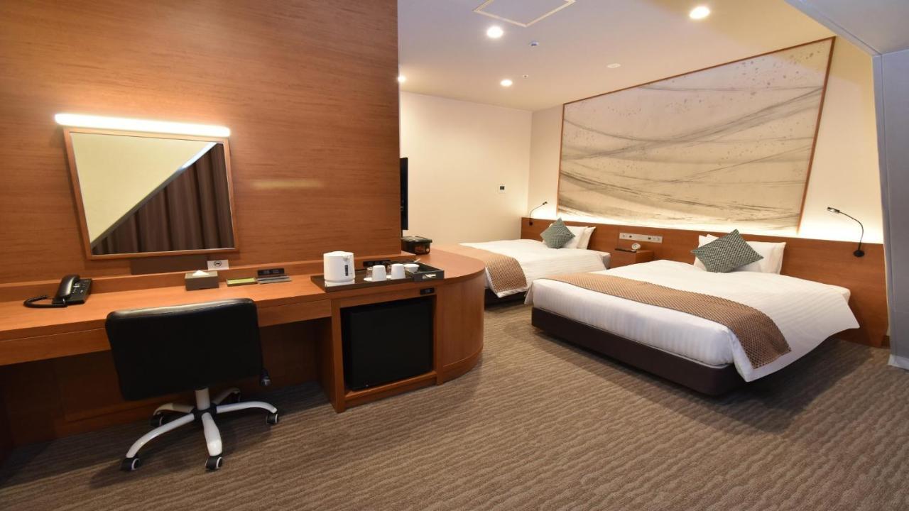 Odysis Suites Osaka Airport Hotel Izumisano Exterior photo