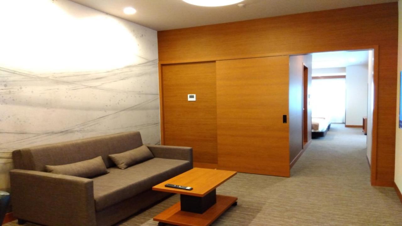 Odysis Suites Osaka Airport Hotel Izumisano Exterior photo