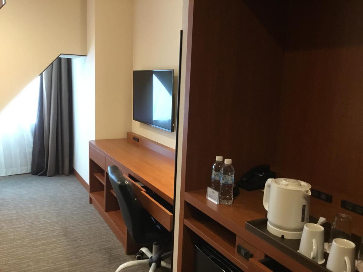 Odysis Suites Osaka Airport Hotel Izumisano Exterior photo